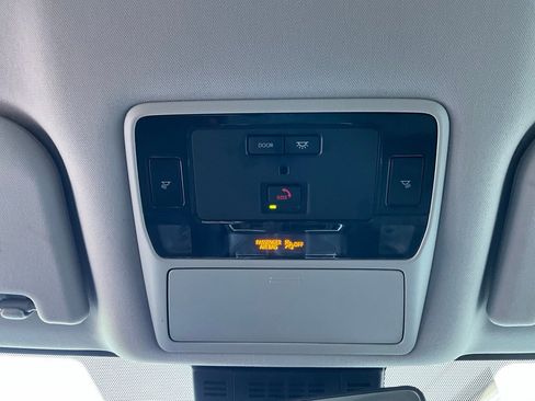 Used 2025 Toyota Grand Highlander FWD image 18