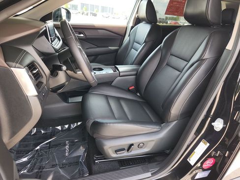 Certified 2023 Nissan Rogue SV w/ SV Premium B Package FWD image 12