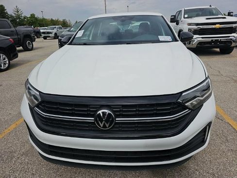 Used 2024 Volkswagen Jetta Sport FWD image 2