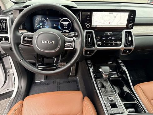 Certified 2023 Kia Sorento SX Prestige image 18