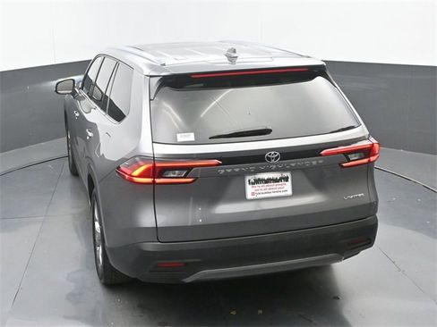 Used 2025 Toyota Grand Highlander FWD image 32