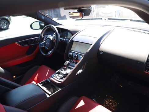 Certified 2023 Jaguar F-TYPE R AWD/4WD image 12