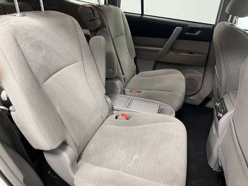 Used 2013 Toyota Highlander Plus image 54