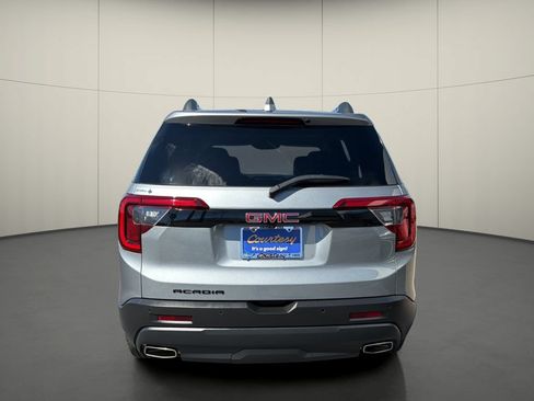 Used 2023 GMC Acadia SLE w/ Elevation Edition FWD image 6