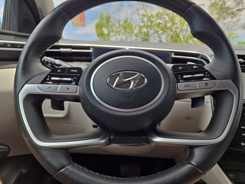 Certified 2024 Hyundai Tucson Limited AWD/4WD image 18