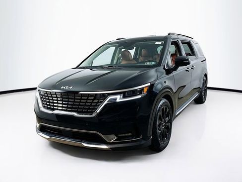 Used 2023 Kia Carnival SX Prestige image 4