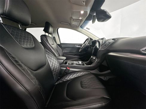 Used 2024 Ford Edge Titanium image 27