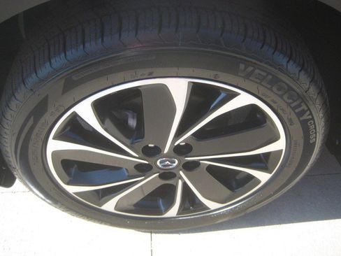 Used 2022 MAZDA CX-5 AWD 2.5 S w/ Premium Package image 12