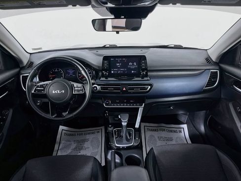 Used 2023 Kia Seltos S FWD image 12