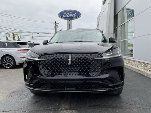 New 2025 Lincoln Aviator Reserve w/ Luxury Package image 4