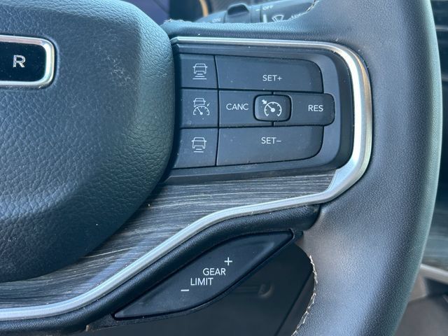 Used 2024 Jeep Wagoneer Series II AWD/4WD image 17