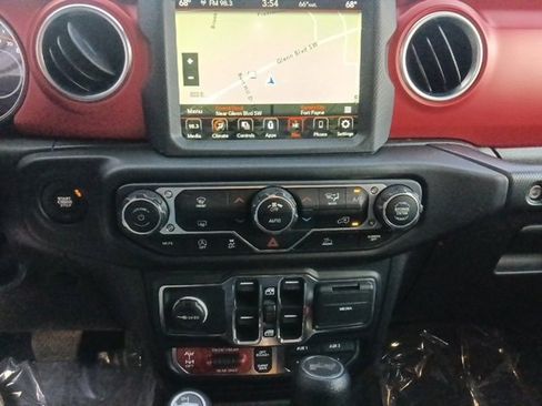 Used 2023 Jeep Wrangler Unlimited Rubicon image 20