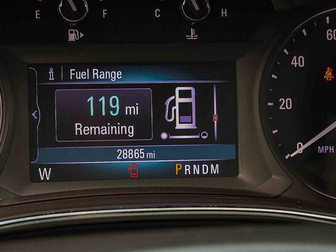 Used 2022 Buick Encore Preferred image 10