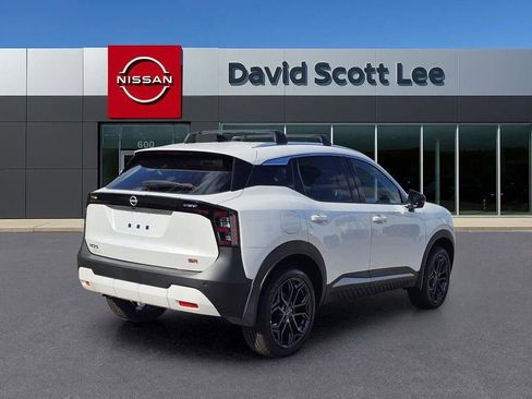 New 2026 Nissan Kicks SR w/ Illumination Package FWD image 6