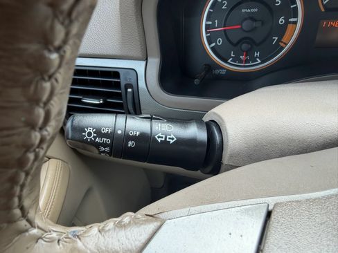Used 2012 Nissan Armada SV AWD/4WD image 15