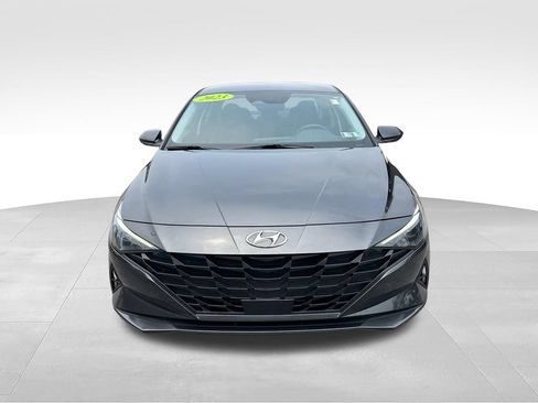 Used 2023 Hyundai Elantra SEL w/ Convenience Package FWD image 2