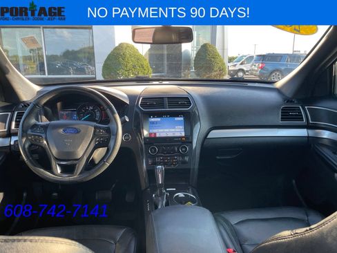 Used 2017 Ford Explorer XLT w/ Equipment Group 202A AWD/4WD image 24