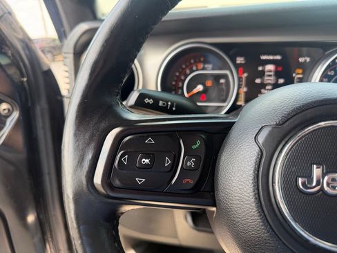 Used 2018 Jeep Wrangler Unlimited Sport S AWD/4WD image 34