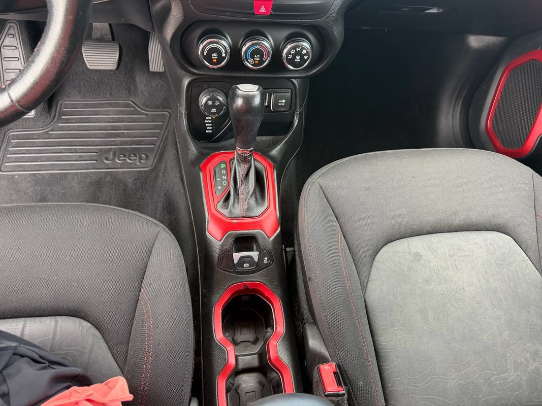 Used 2016 Jeep Renegade Trailhawk AWD/4WD image 21