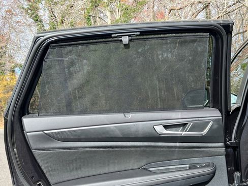 Certified 2024 Volkswagen Atlas Cross Sport SEL R-Line image 16