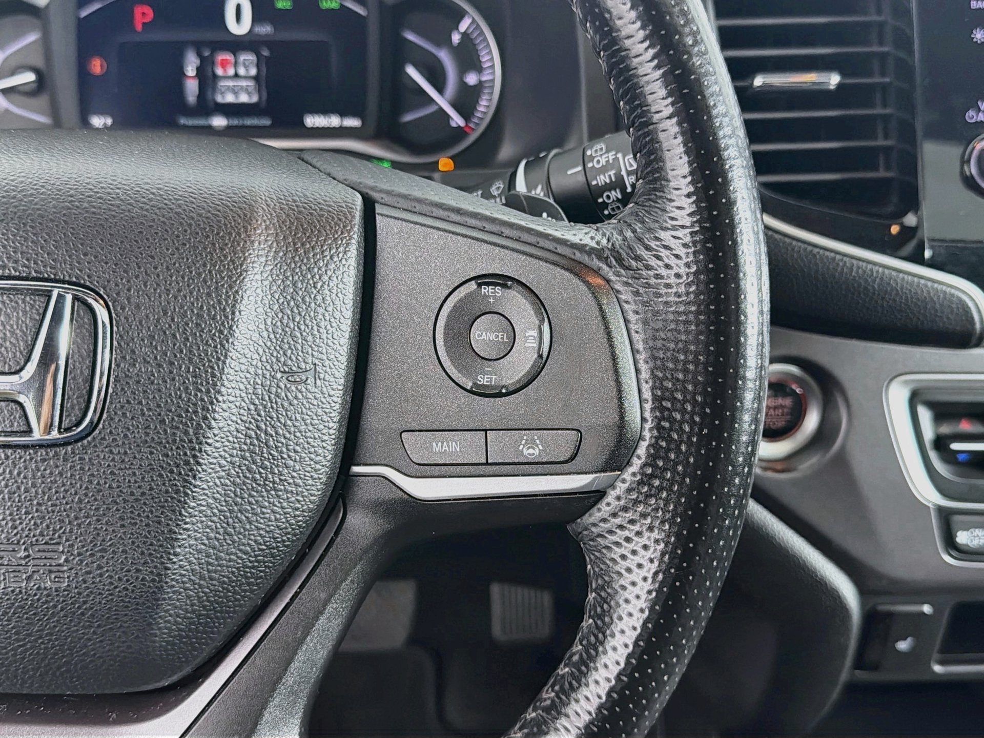 Used 2025 Honda Passport EX-L image 37