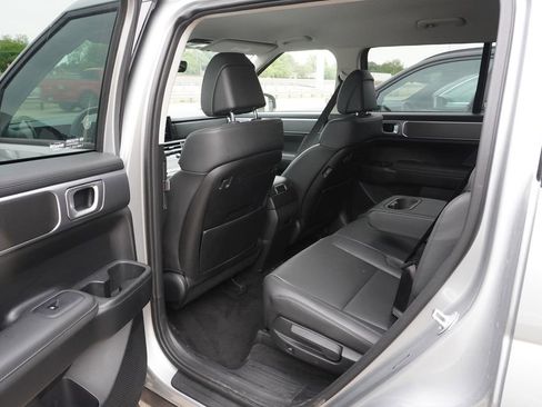 Used 2025 Hyundai Santa Fe SEL image 25