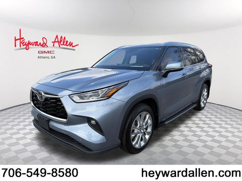 Used 2022 Toyota Highlander Limited image 1