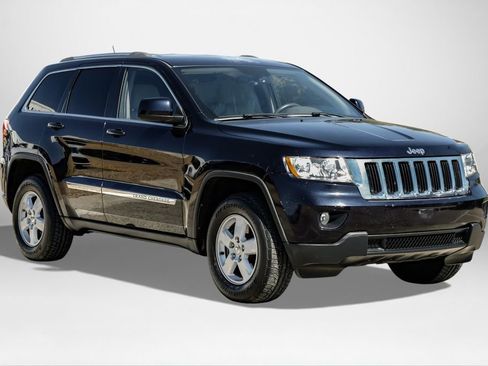 Used 2011 Jeep Grand Cherokee Laredo w/ Security & Convenience Group image 4