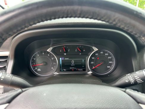 Used 2017 GMC Acadia SLT FWD image 18