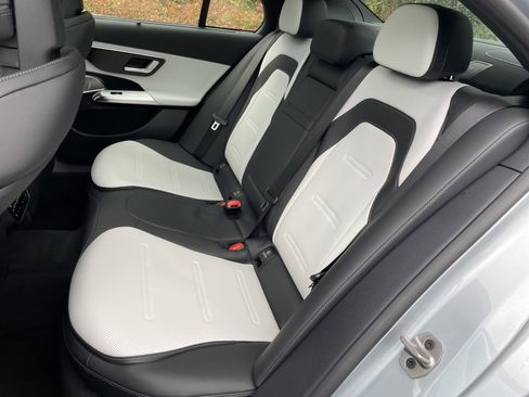 New 2026 Mercedes-Benz E 53 AMG e 4MATIC Sedan image 37