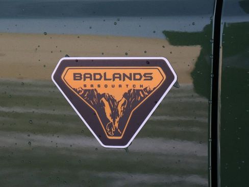 New 2025 Ford Bronco Badlands image 57