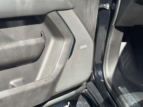 Used 2023 Chevrolet Suburban LT image 22