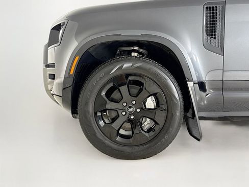 Used 2023 Land Rover Defender 110 X-Dynamic SE image 27