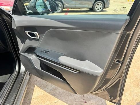 Used 2025 Kia K4 FWD image 31