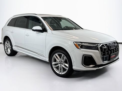 Used 2025 Audi Q7 3.0T Premium Plus w/ Premium Plus Package image 3