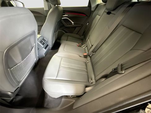 Certified 2025 Audi Q5 Premium w/ Convenience Package AWD/4WD image 25