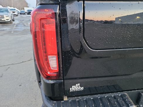 Used 2021 GMC Sierra 1500 AT4 w/ AT4 Premium Package image 11