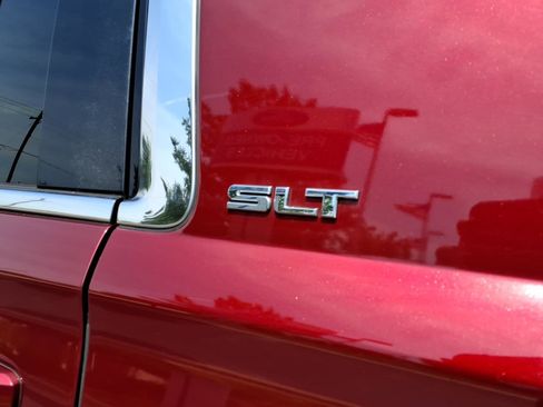 Used 2016 GMC Yukon XL SLT AWD/4WD image 14