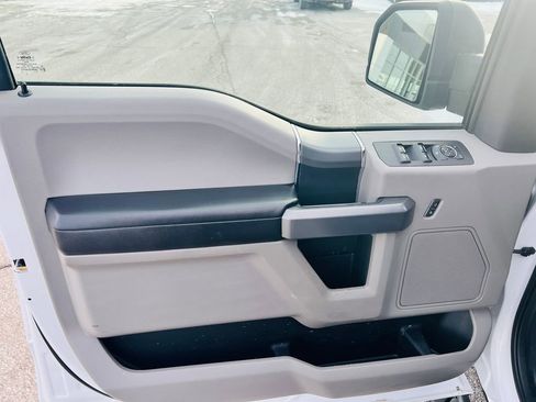 Used 2015 Ford F150 XLT w/ Equipment Group 302A Luxury image 15