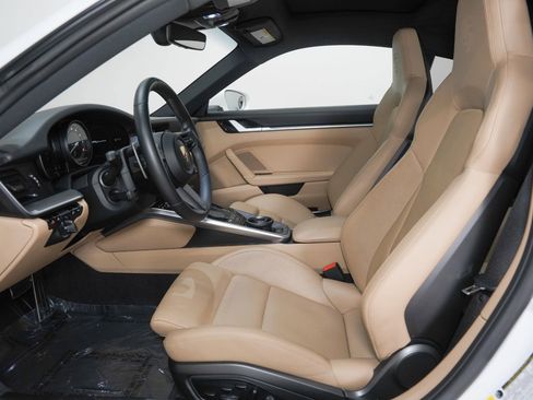 Used 2020 Porsche 911 Carrera image 34