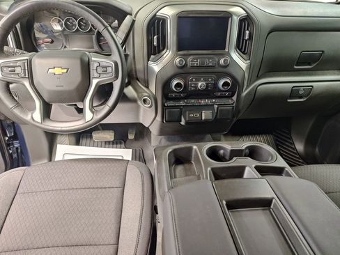 Used 2022 Chevrolet Silverado 1500 LT w/ Bed Protection Package image 11