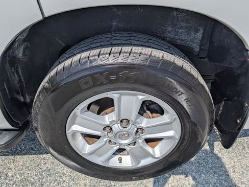 Used 2018 Toyota Sequoia SR5 w/ Premium Package RWD image 10