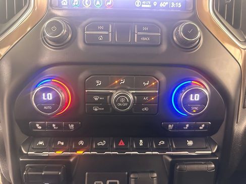 Used 2021 Chevrolet Silverado 1500 High Country w/ Technology Package AWD/4WD image 35