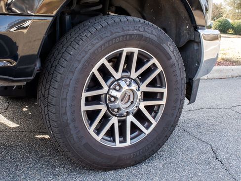 Used 2018 Ford F250 Lariat w/ Lariat Ultimate Package image 8