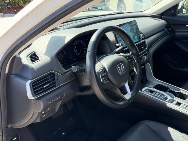 Used 2020 Honda Accord Touring image 12