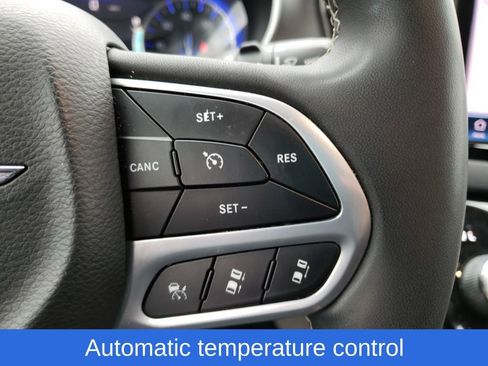 Used 2022 Chrysler Pacifica Touring-L FWD image 14