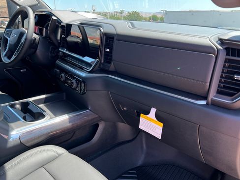 New 2026 Chevrolet Silverado 2500 LTZ w/ LTZ Plus Package AWD/4WD image 24