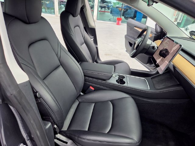 Used 2023 Tesla Model 3 Standard Range RWD image 23