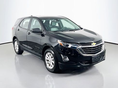 Used 2019 Chevrolet Equinox LS image 3