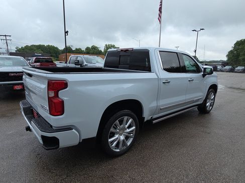 New 2026 Chevrolet Silverado 1500 High Country w/ Technology Package AWD/4WD image 9